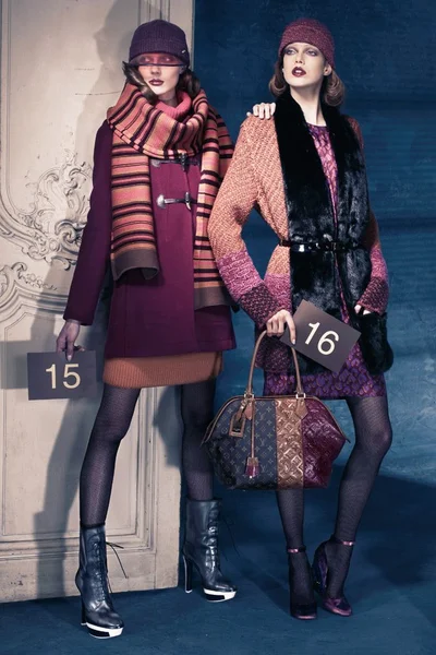 Look 11
